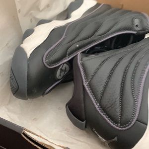 Fred’s Shoe